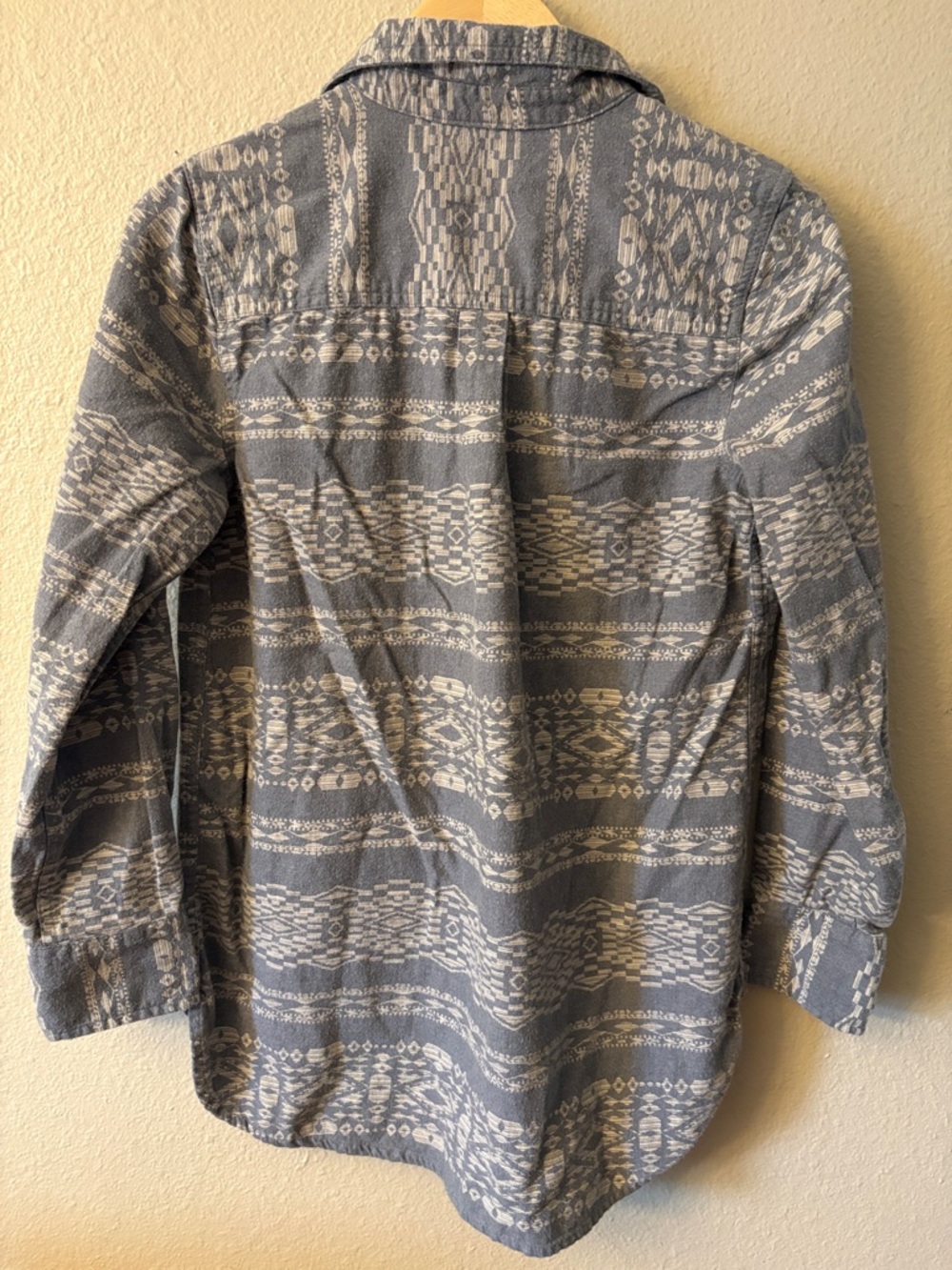Gray Aztec Western Shirt Women’s Small Tunic Button Front Boho Top - Picture 5 of 8